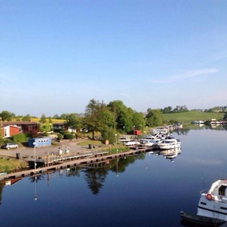 Carrybridge Lakeside Lodge Enniskillen Exterior photo