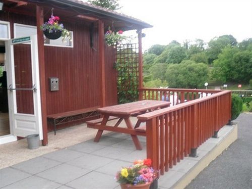 Carrybridge Lakeside Lodge Enniskillen Exterior photo